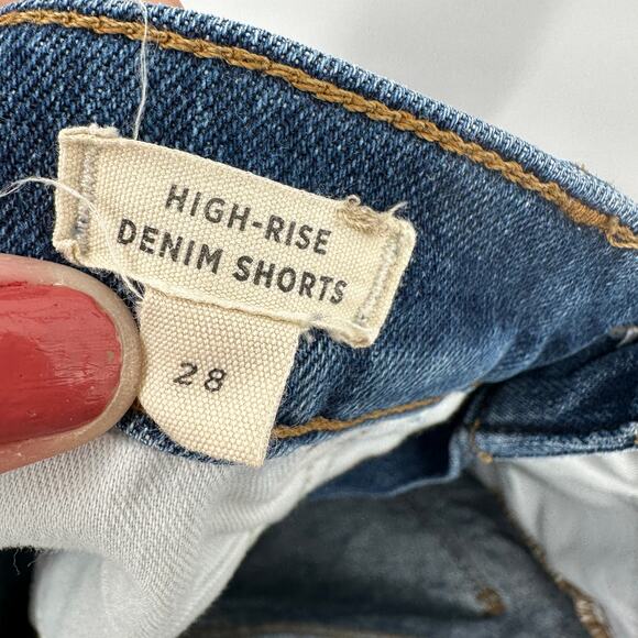 MADEWELL M9222 High-Rise Denim Shorts in Malden Wash // 28 - Picture 11 of 12